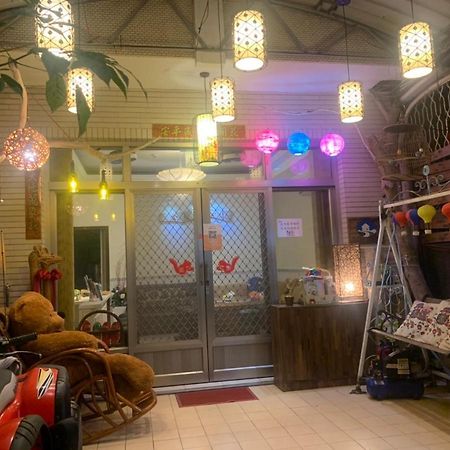 Xincun Seed Homestay Tainan Extérieur photo