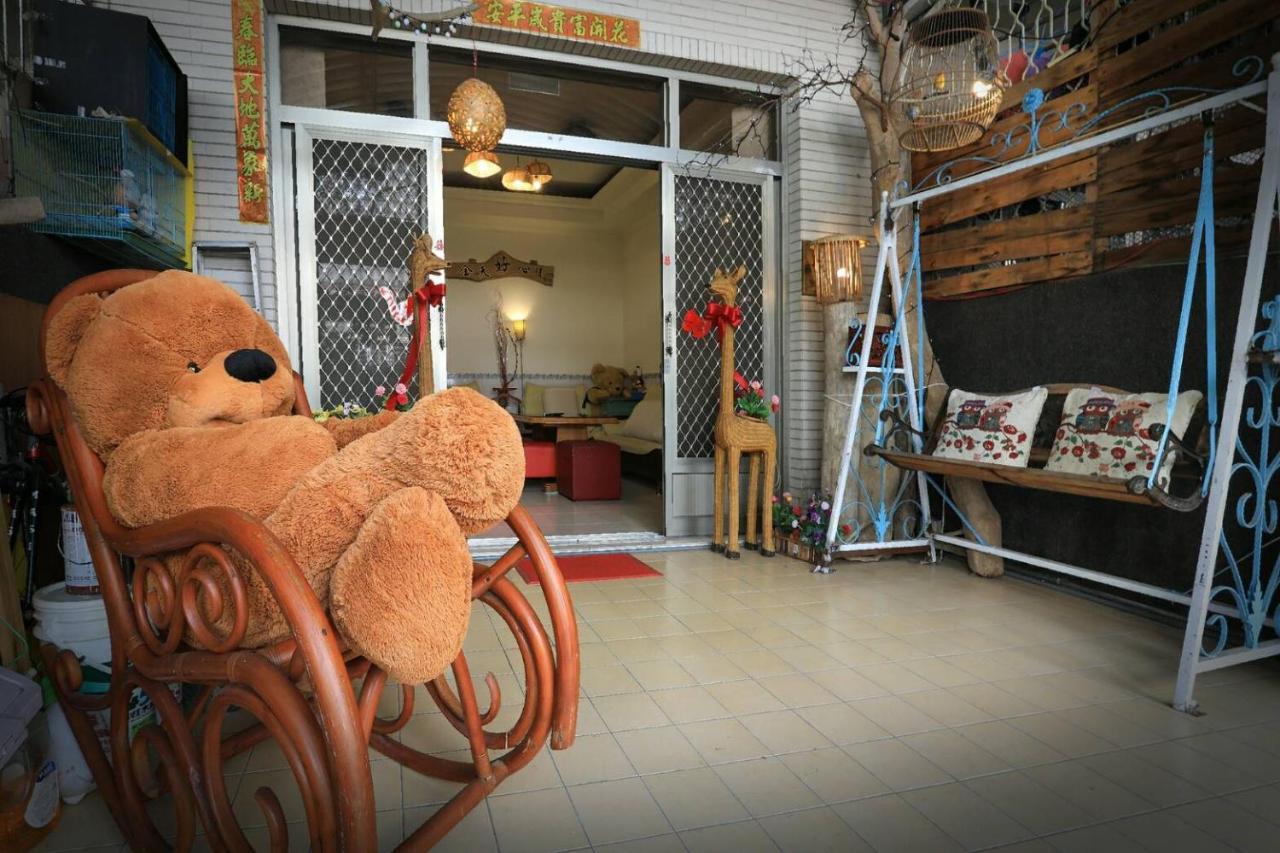 Xincun Seed Homestay Tainan Extérieur photo